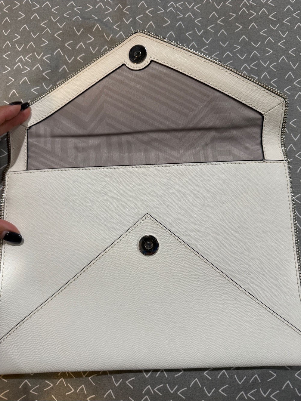 Envelope Clutch - Picture 4 of 5
